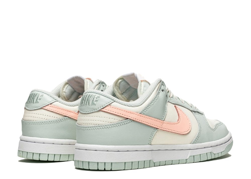 Dunk Low Barely Green Crimson Tint (W)